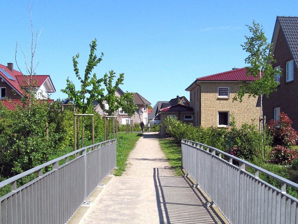 Panoramio-Archiv : Fuweg zwischen Peerweg und Heinz-Schulz-Weg - Borgfeld, Bremen - 05.2010