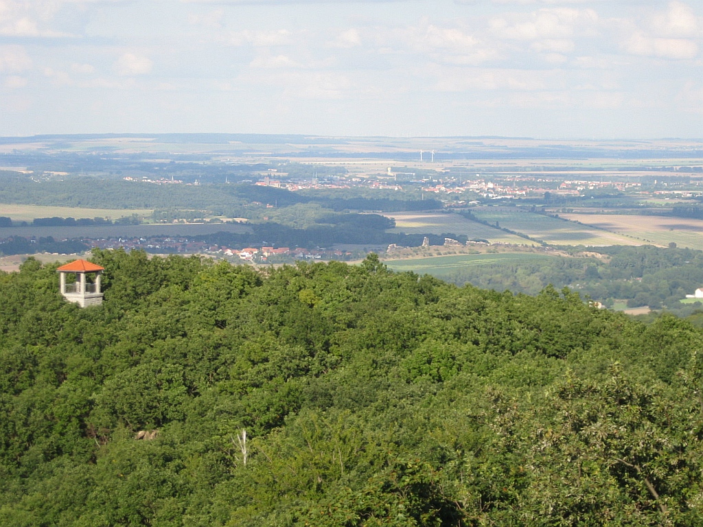 Panoramio-Archiv : Blick auf die Homburgswarte und Teufelsmauer bei Weddersleben - 09.2010